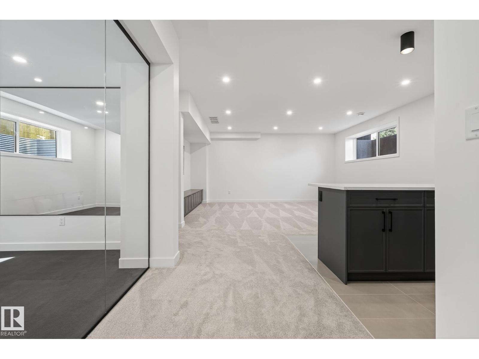 13804 85 AV NW, Edmonton