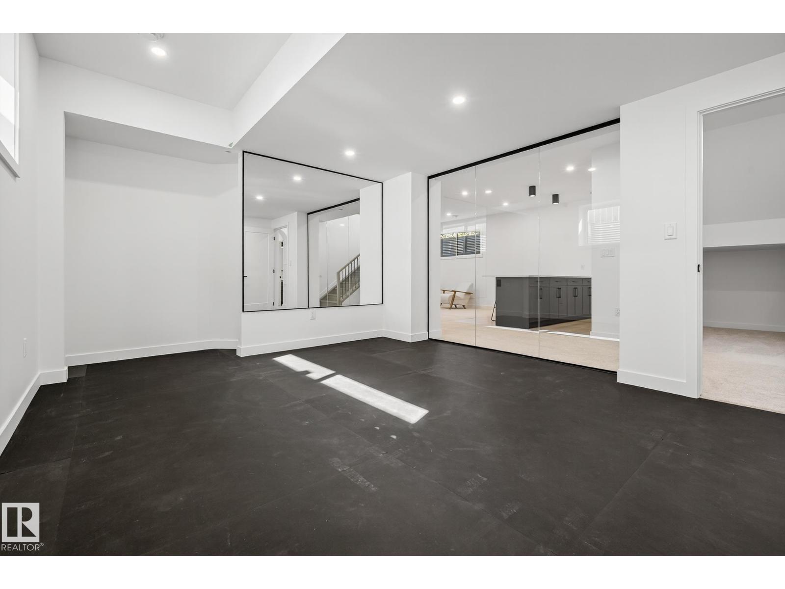 13804 85 AV NW, Edmonton