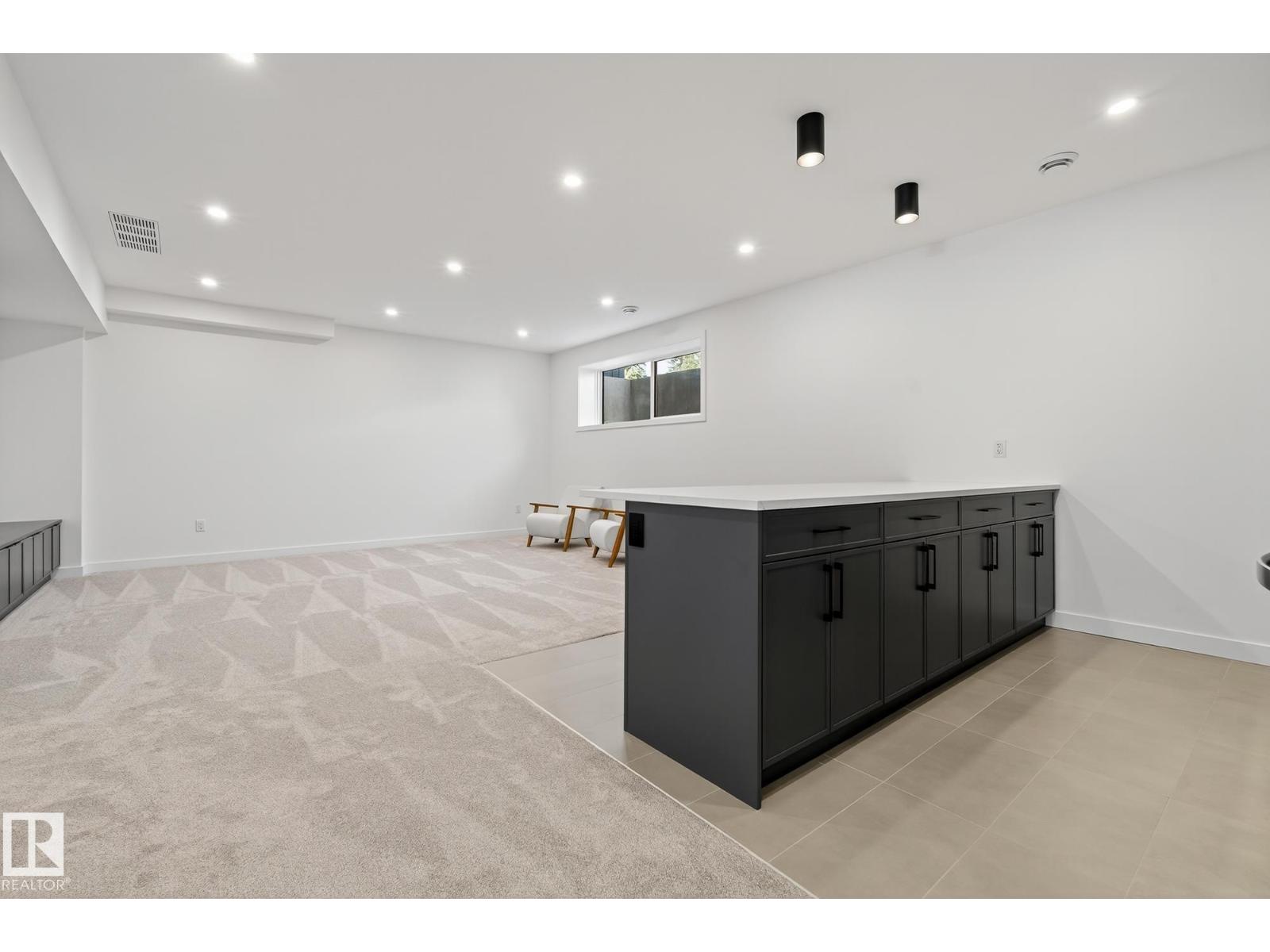 13804 85 AV NW, Edmonton