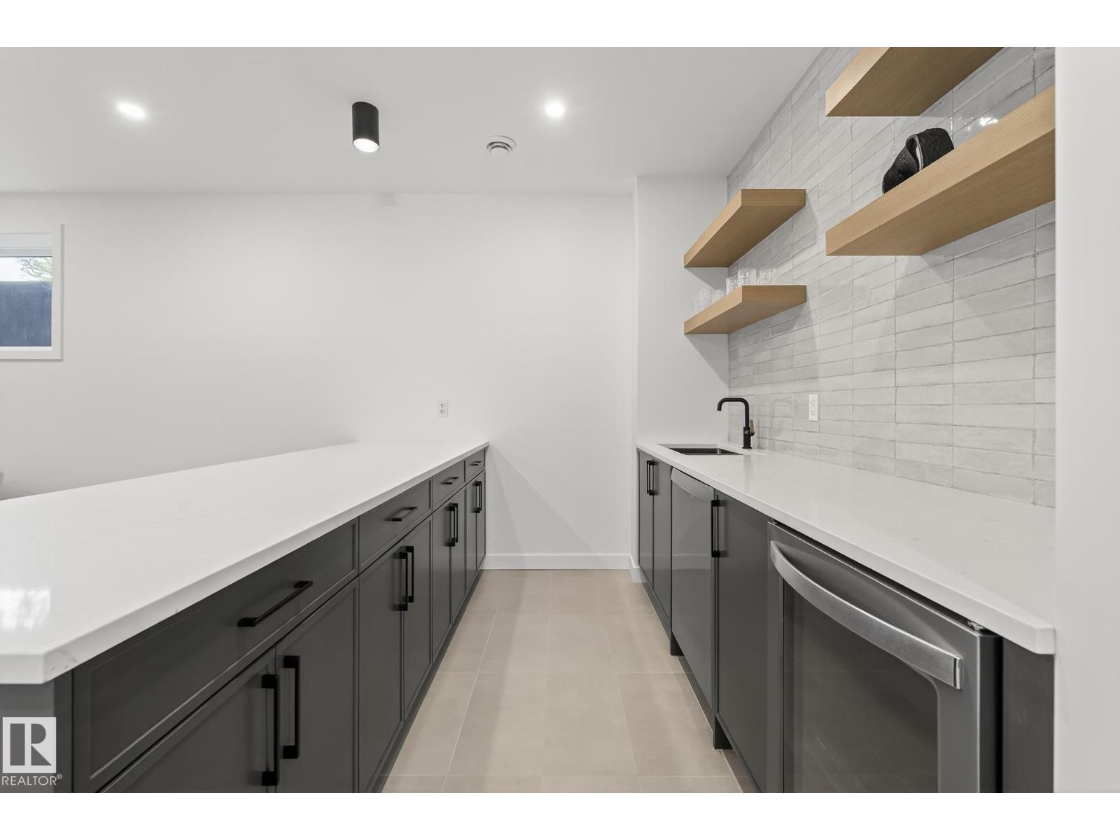 13804 85 AV NW, Edmonton