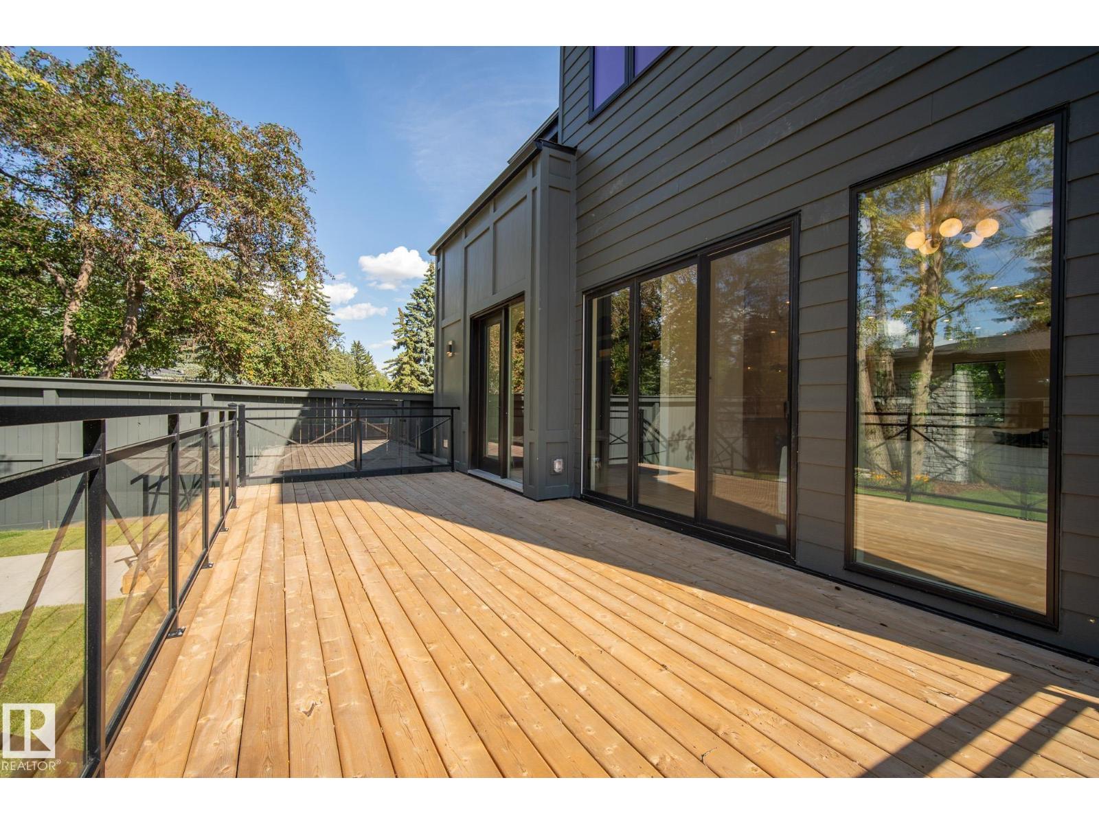 13804 85 AV NW, Edmonton