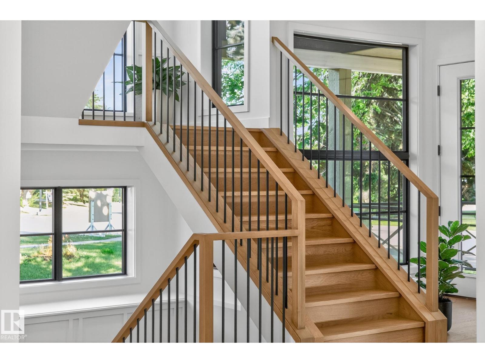 13804 85 AV NW, Edmonton