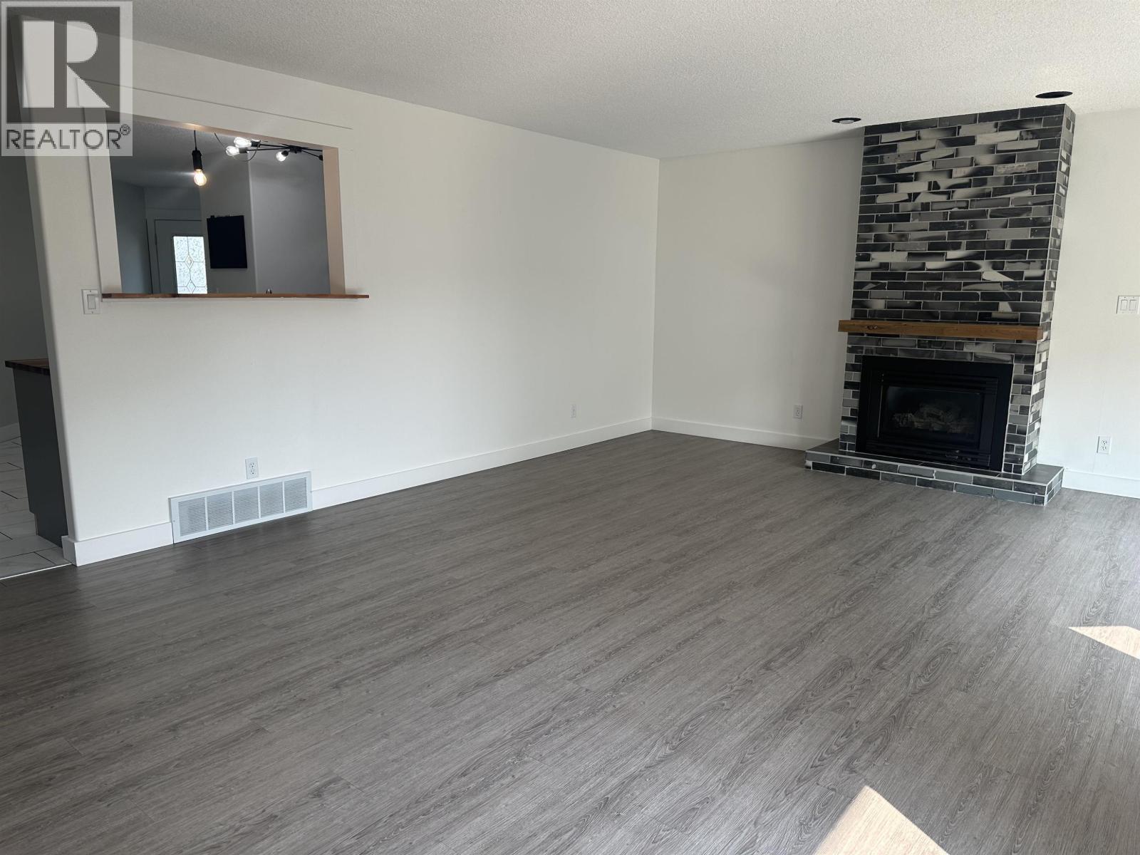 9917 115 AVENUE, Fort St. John