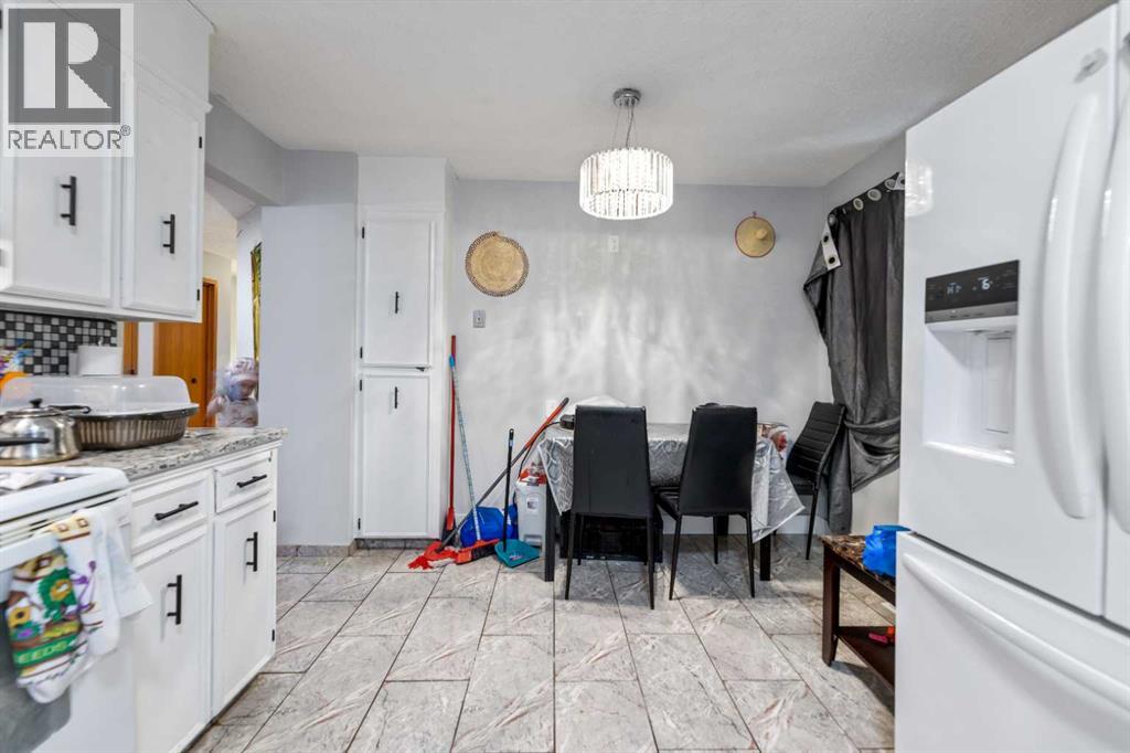 Single Family House for Sale in  Templevale Way NE Temple Calgary 
