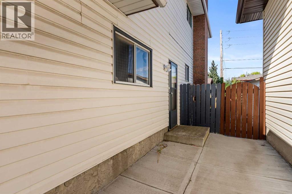 Single Family House for Sale in  Templevale Way NE Temple Calgary 