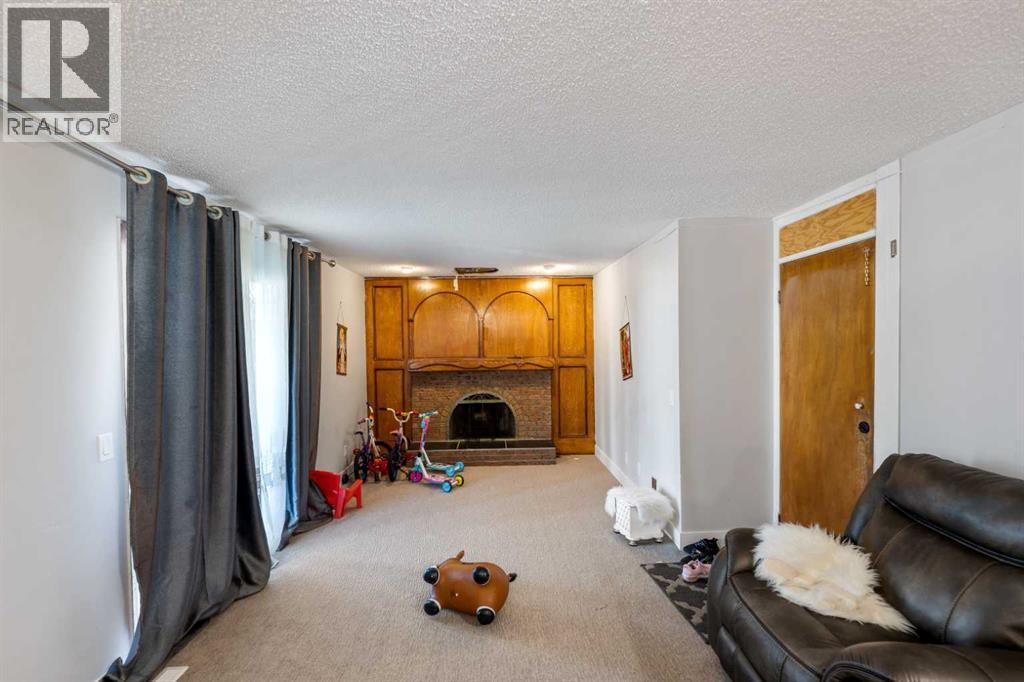 Single Family House for Sale in  Templevale Way NE Temple Calgary 