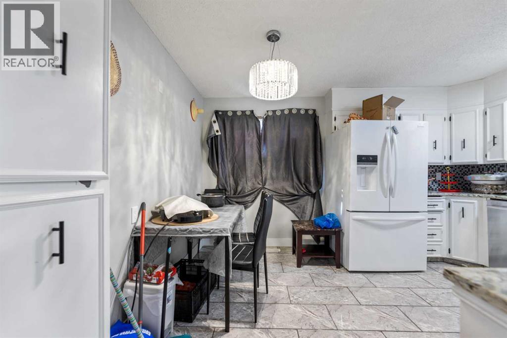 Single Family House for Sale in  Templevale Way NE Temple Calgary 