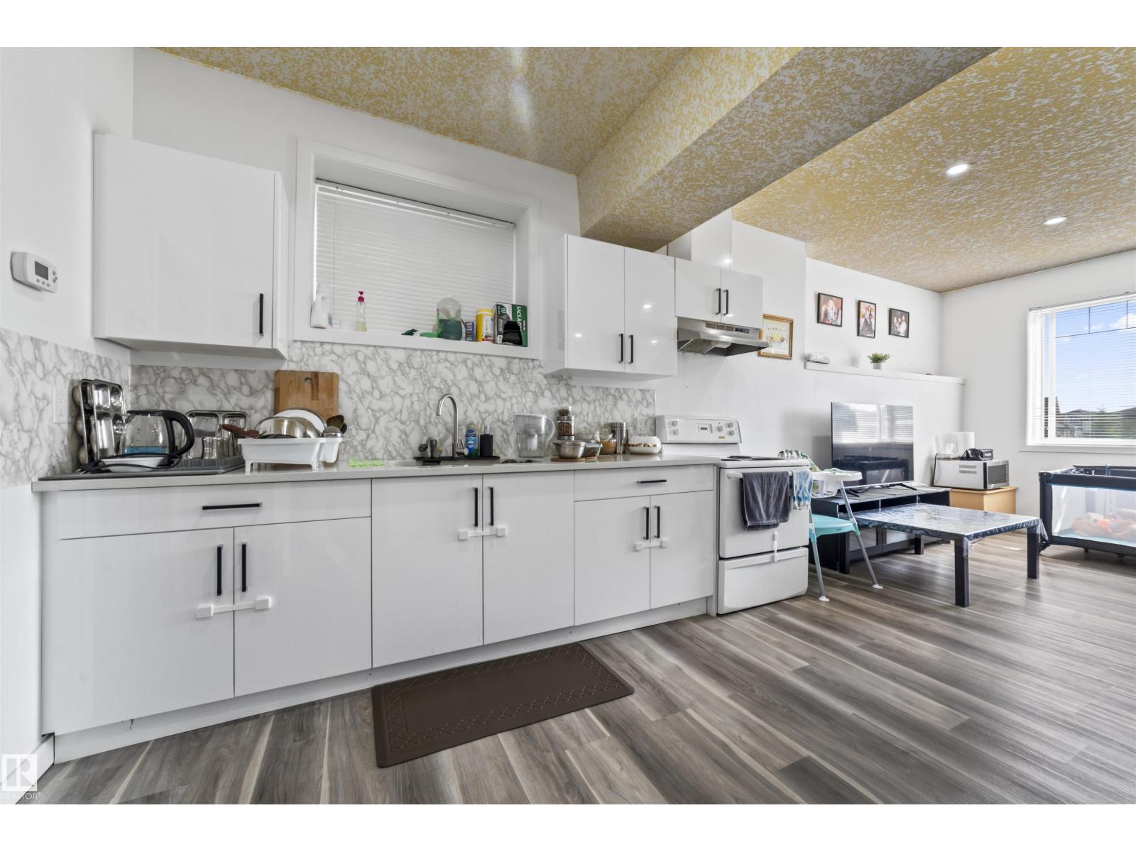 3909 49 AV, Beaumont