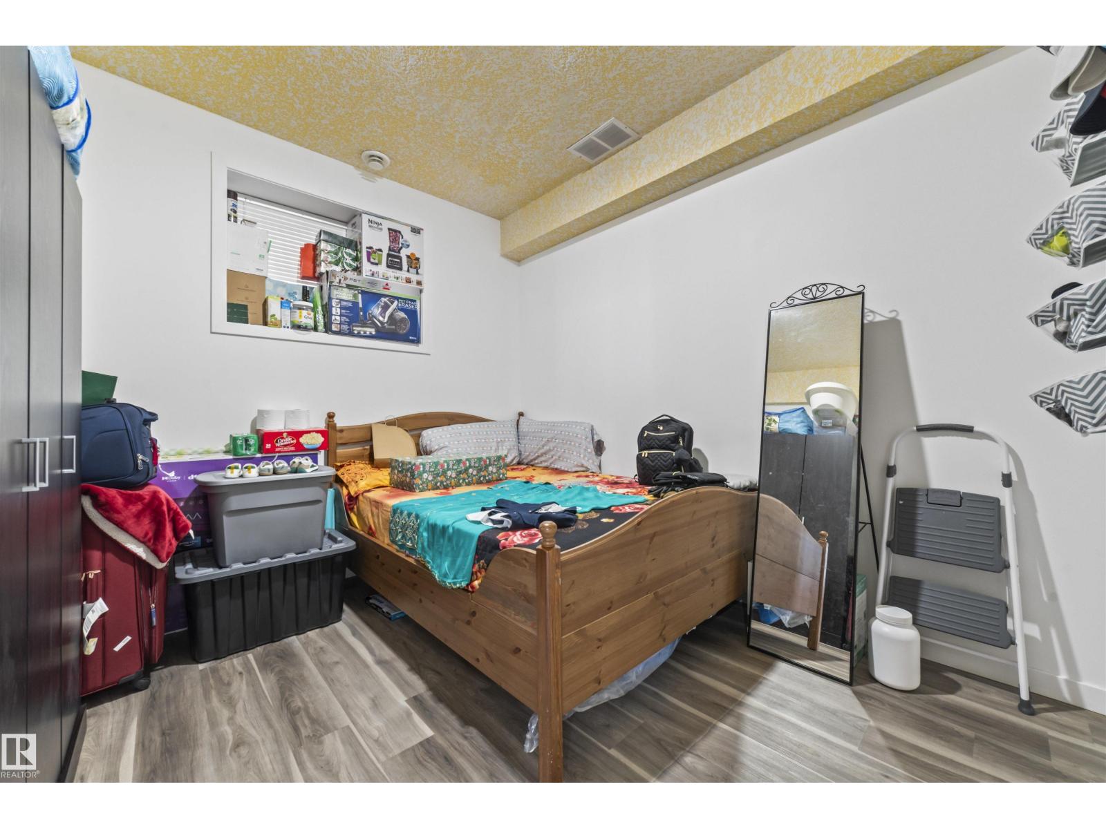 3909 49 AV, Beaumont