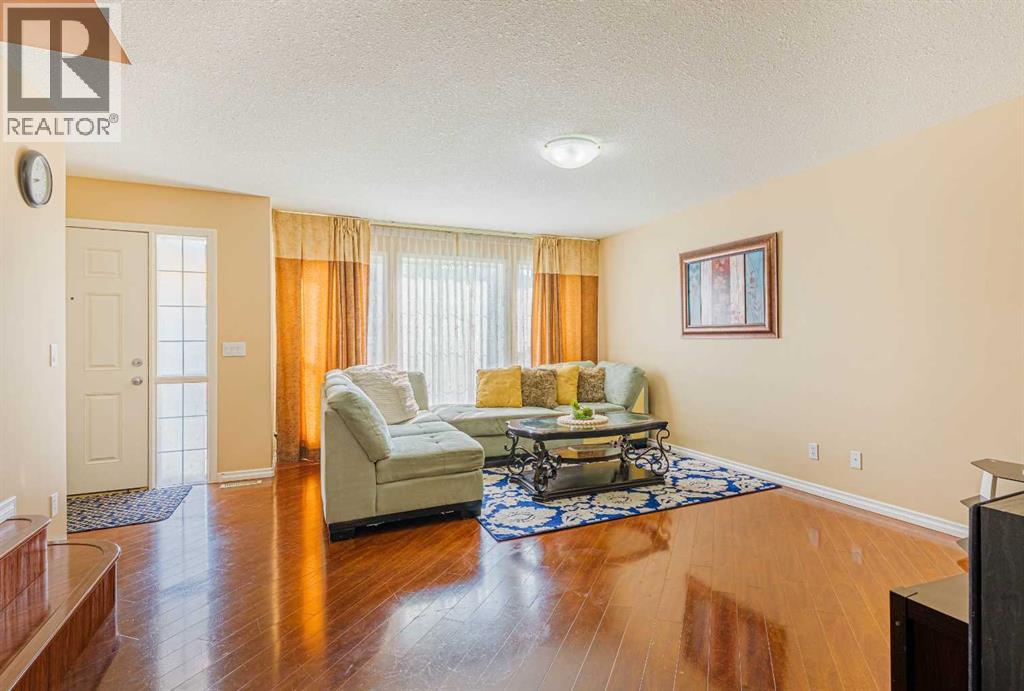Single Family House for Sale in  Bridlecrest Road SW Bridlewood Calgary 