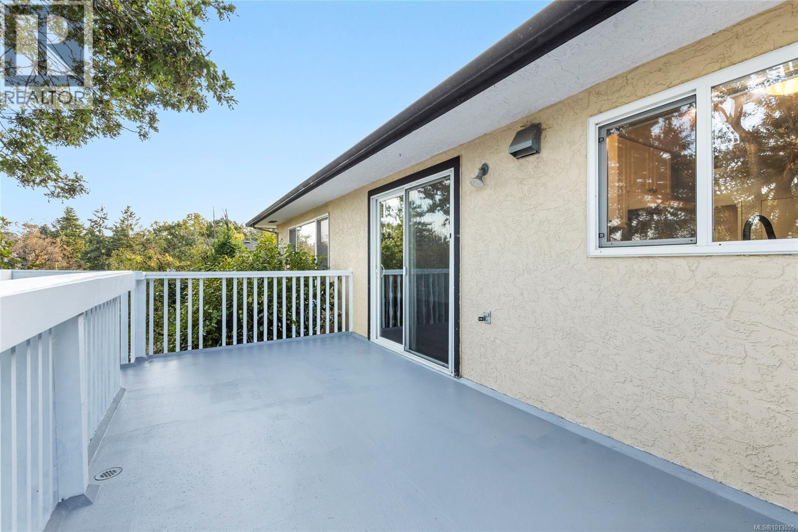  4037 Zinnia Road, Saanich