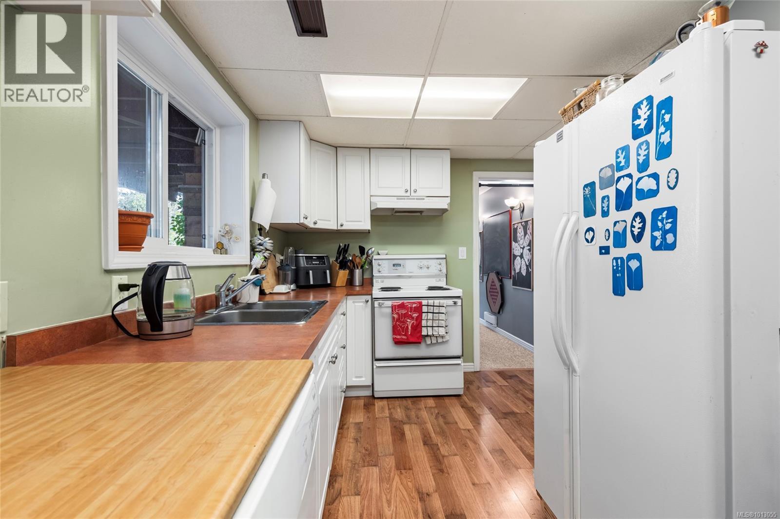  4037 Zinnia Road, Saanich