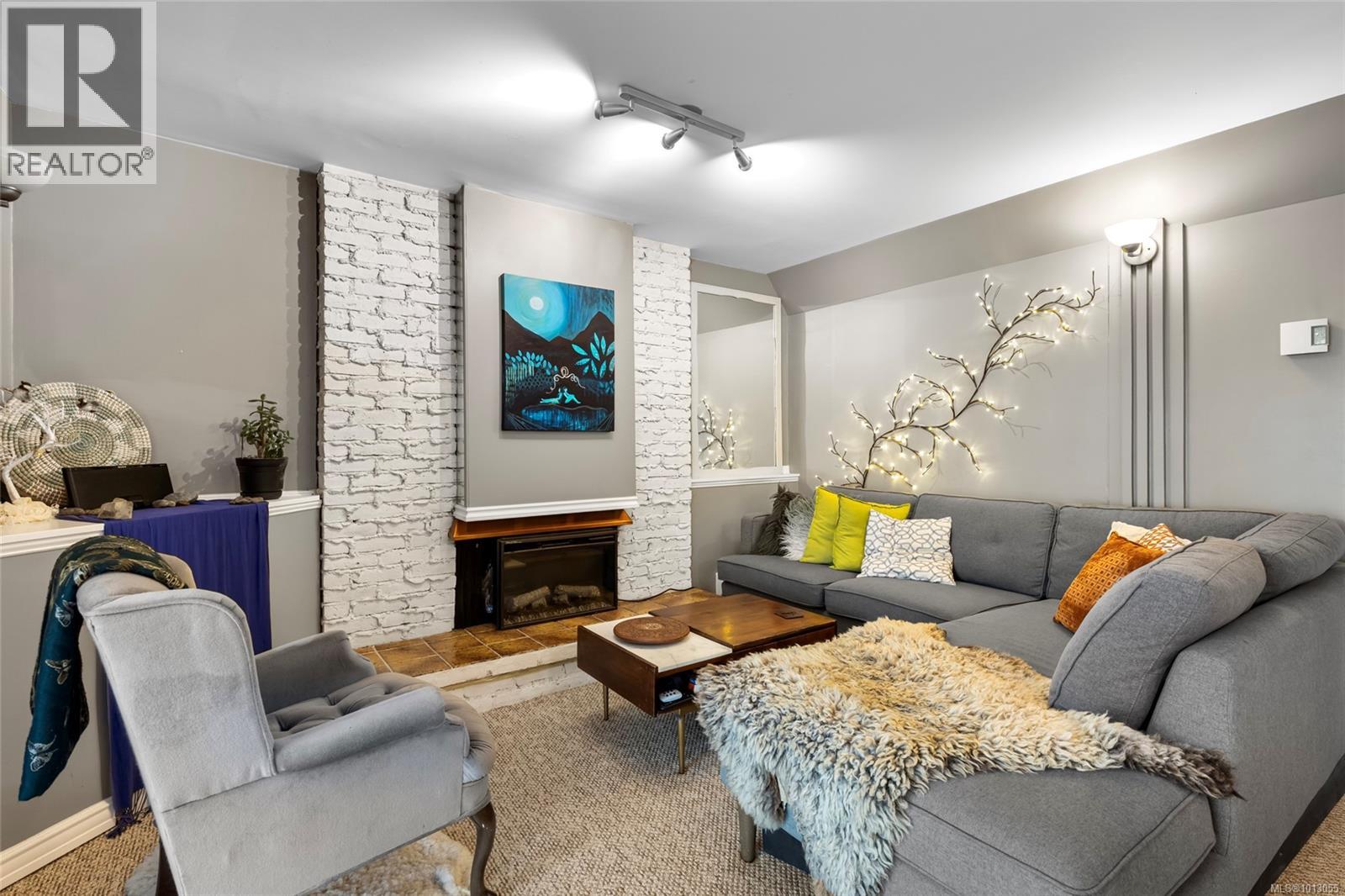  4037 Zinnia Road, Saanich