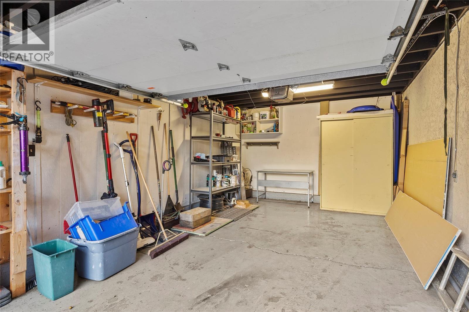  4037 Zinnia Road, Saanich