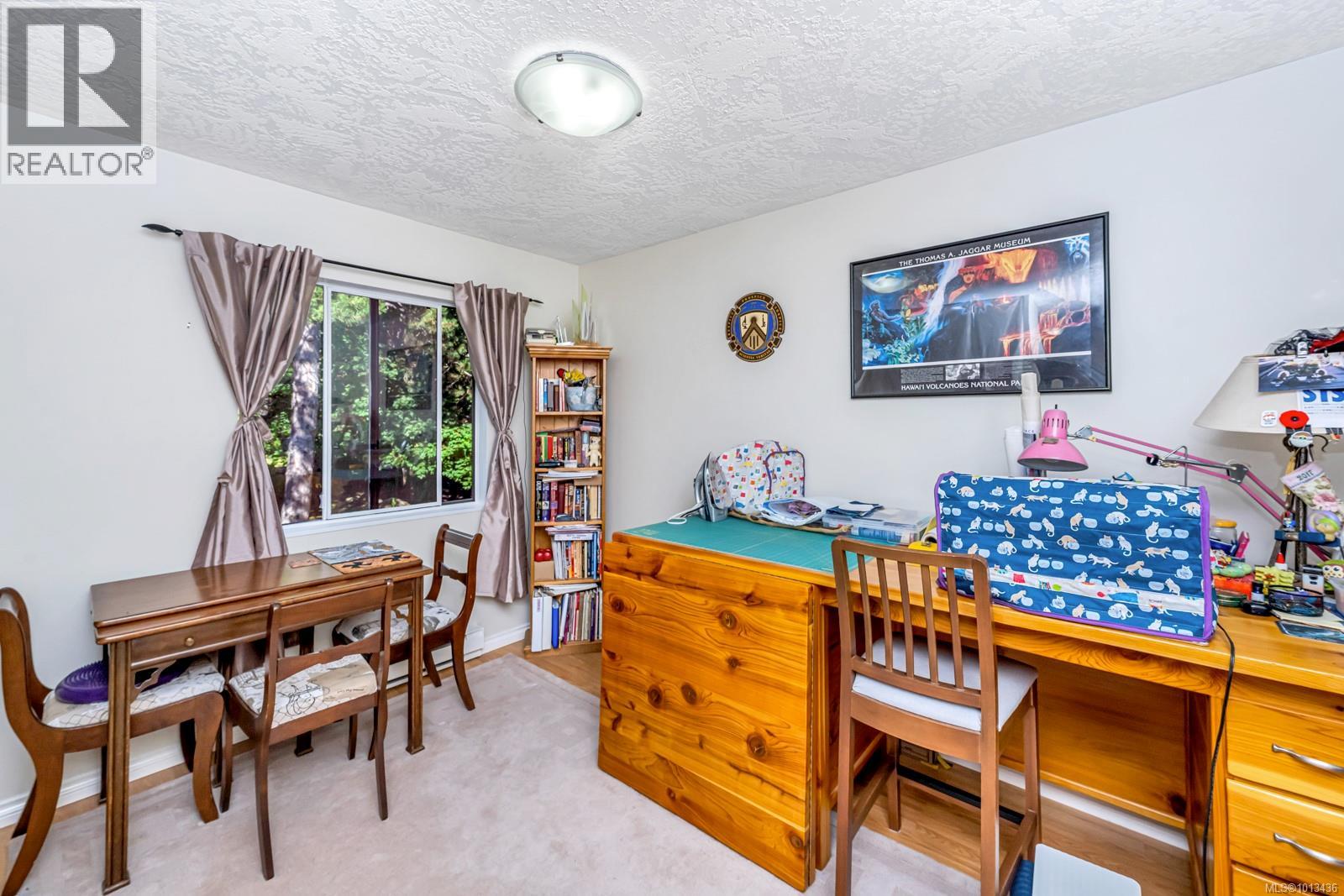 203 940 Inverness Rd, Saanich
