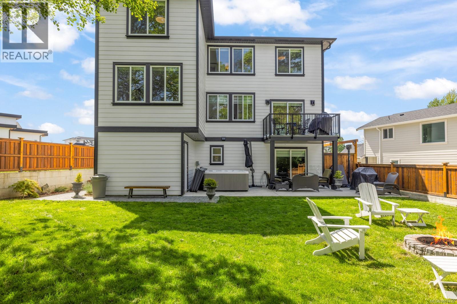  2000 Stone Hearth Lane, Sooke