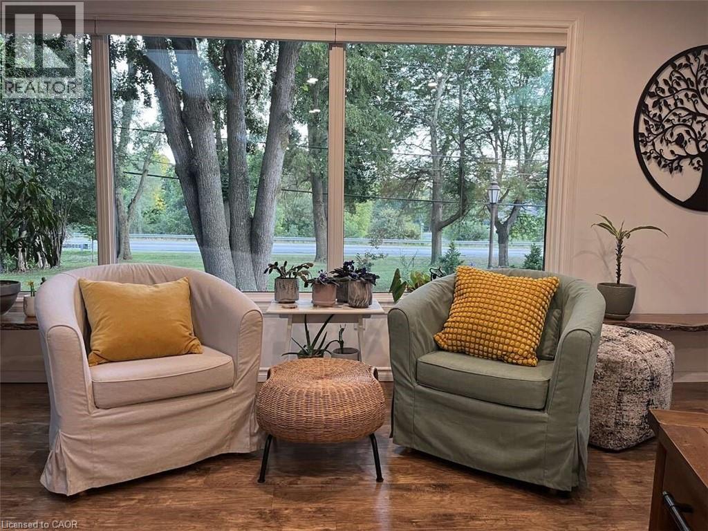 915 GOVERNORS ROAD - 15