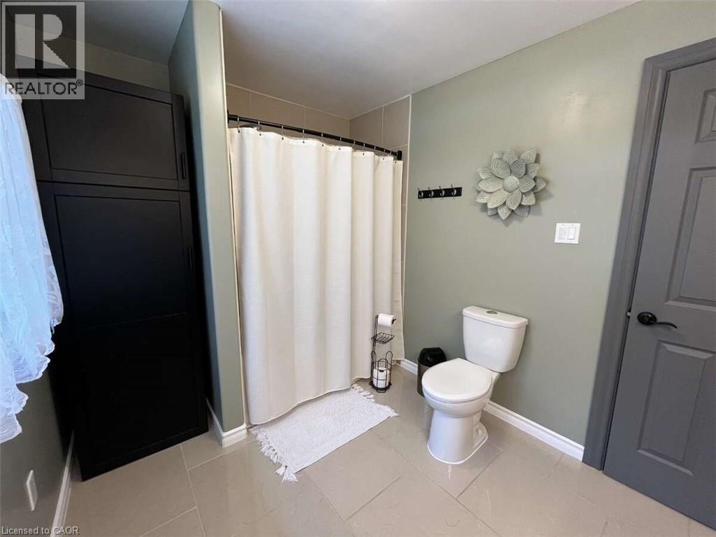 915 GOVERNORS ROAD - 30