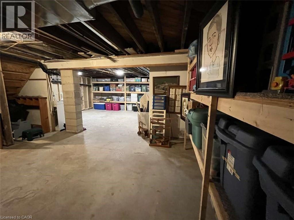 915 GOVERNORS ROAD - 42
