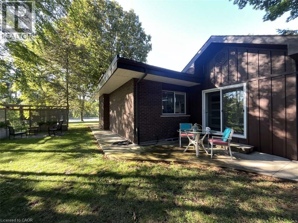 915 GOVERNORS ROAD - 10