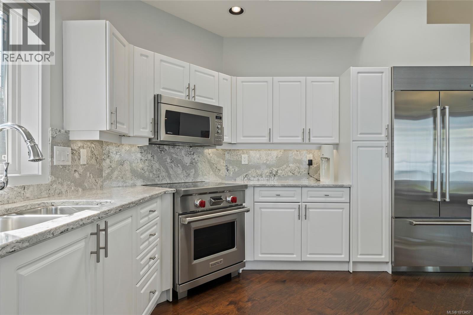  9055 Lochside Drive, North Saanich