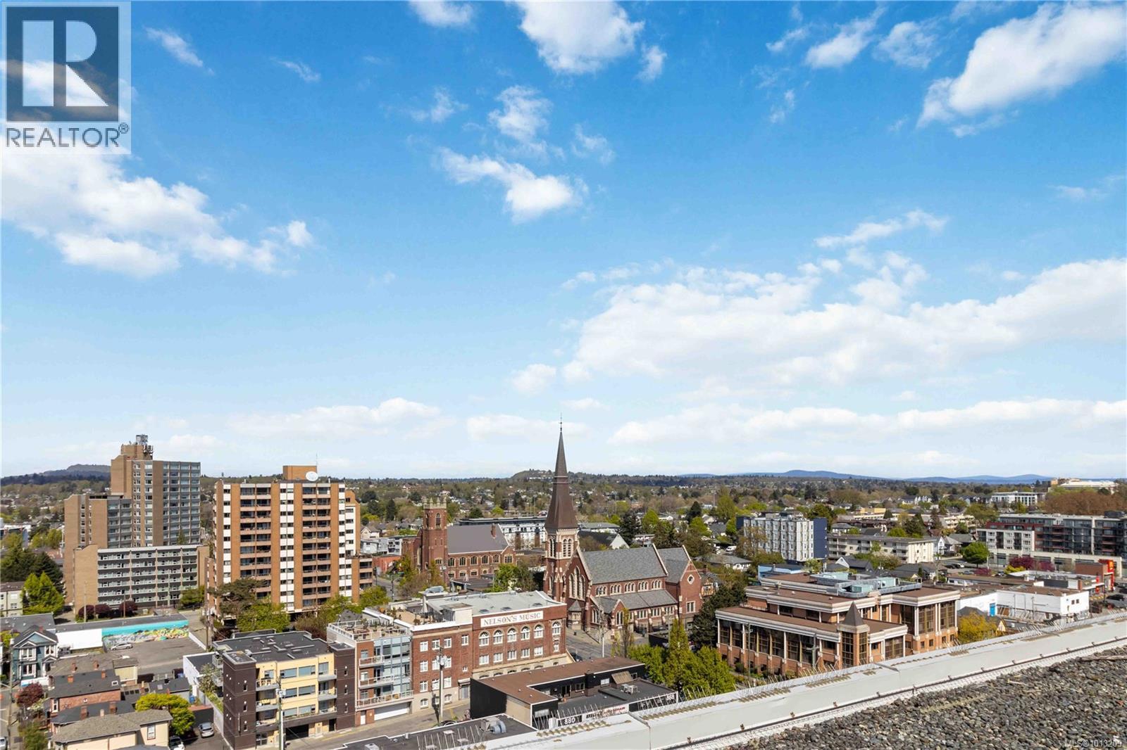 406 834 Johnson Street, Victoria