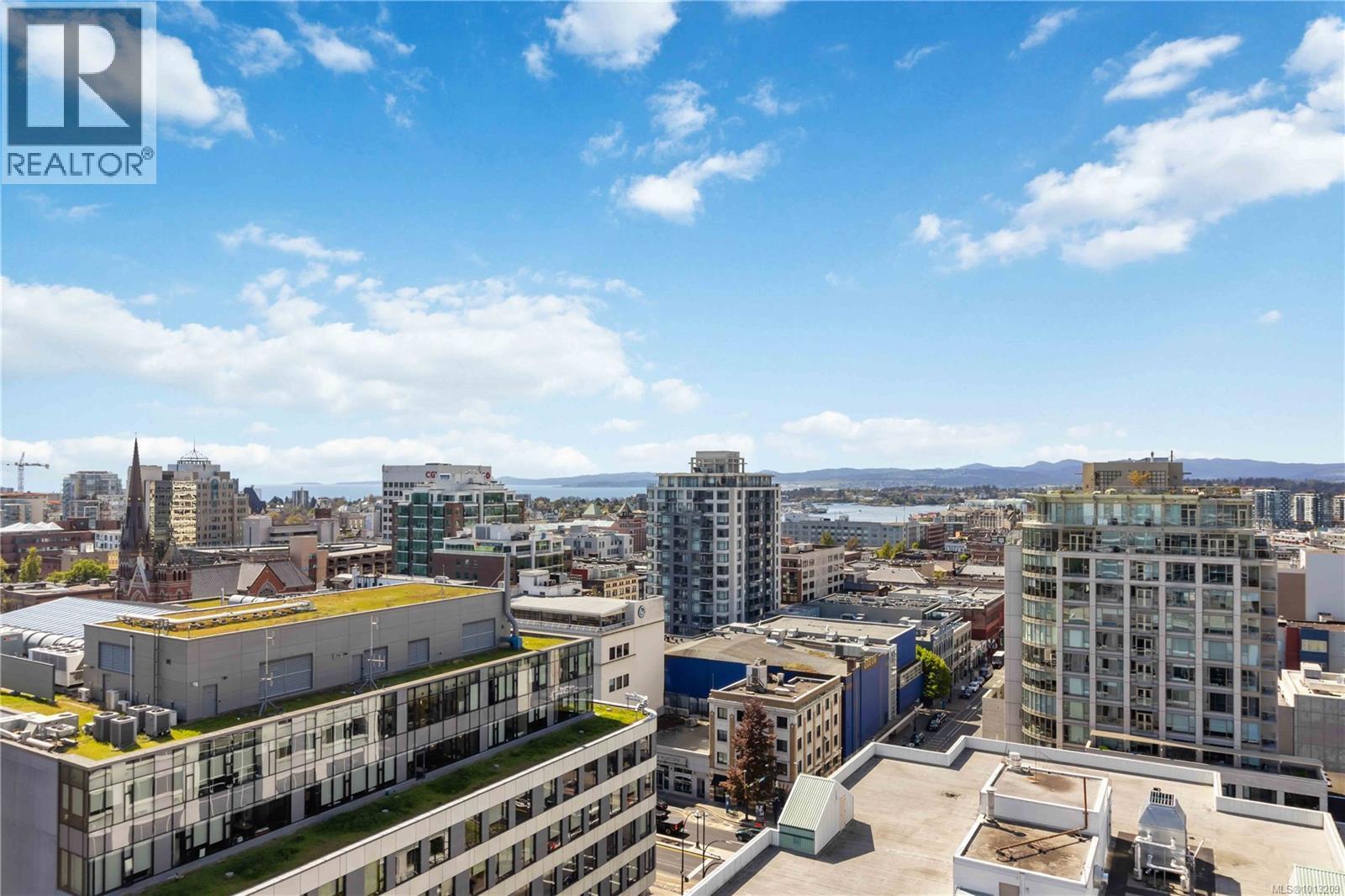 406 834 Johnson Street, Victoria