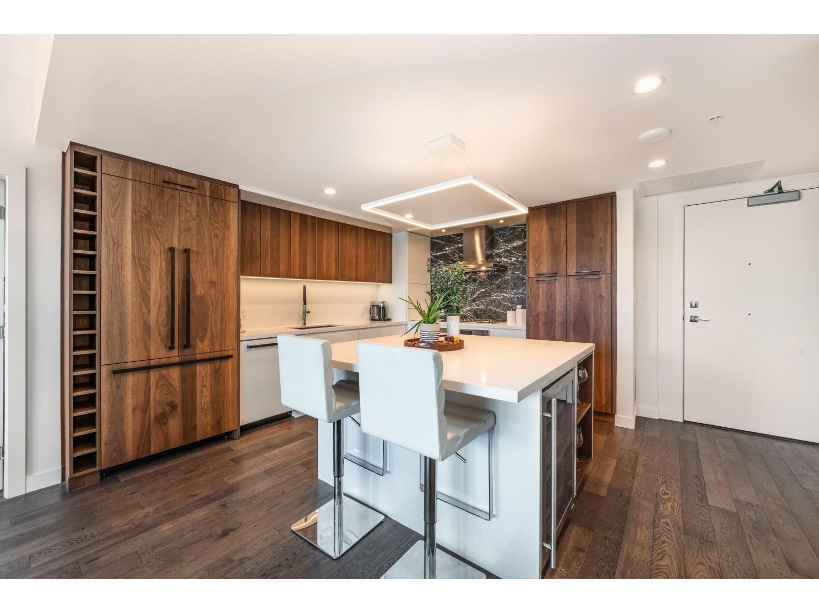 707 1526 FINLAY STREET, White Rock