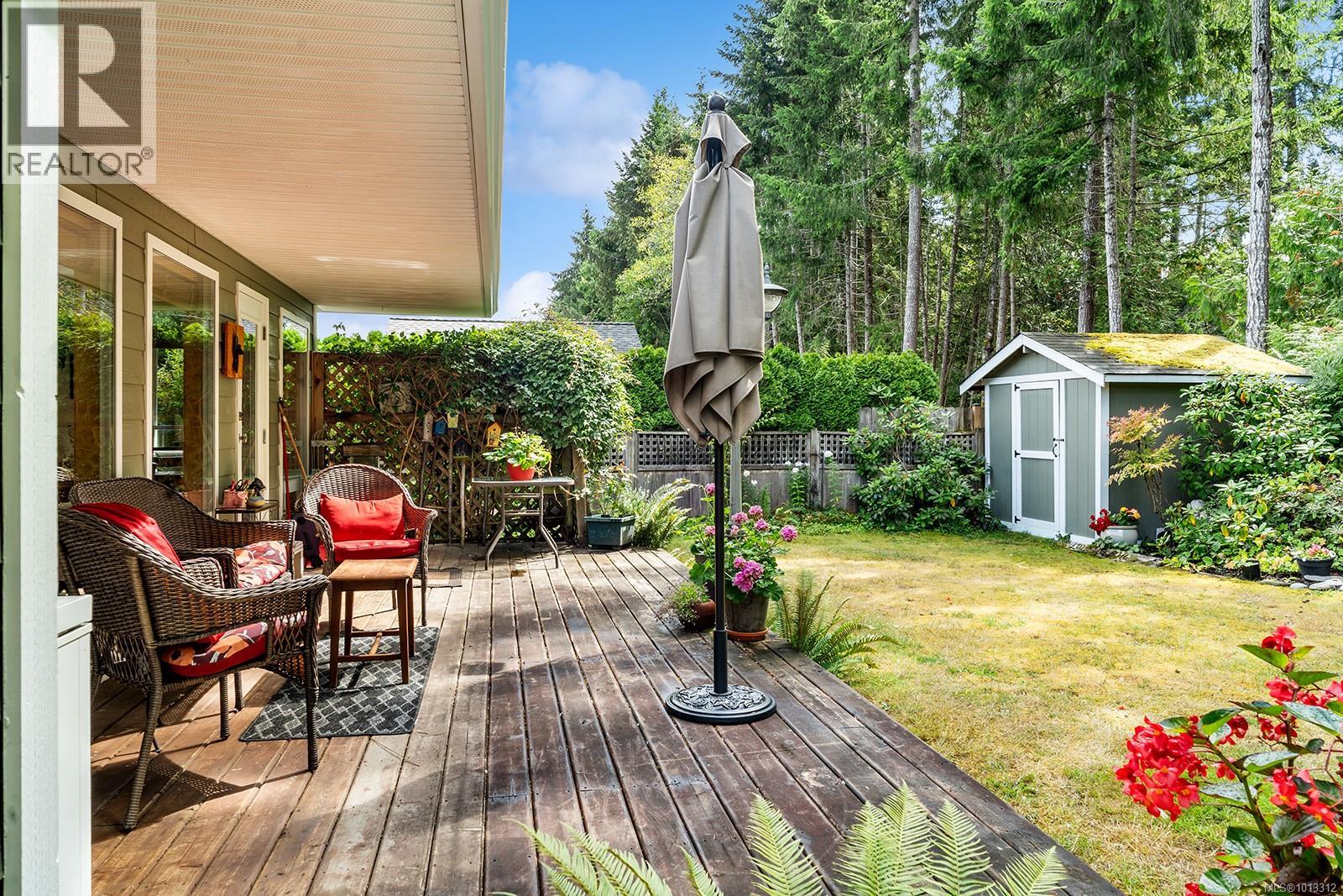 1064 Miraloma Dr, Qualicum Beach