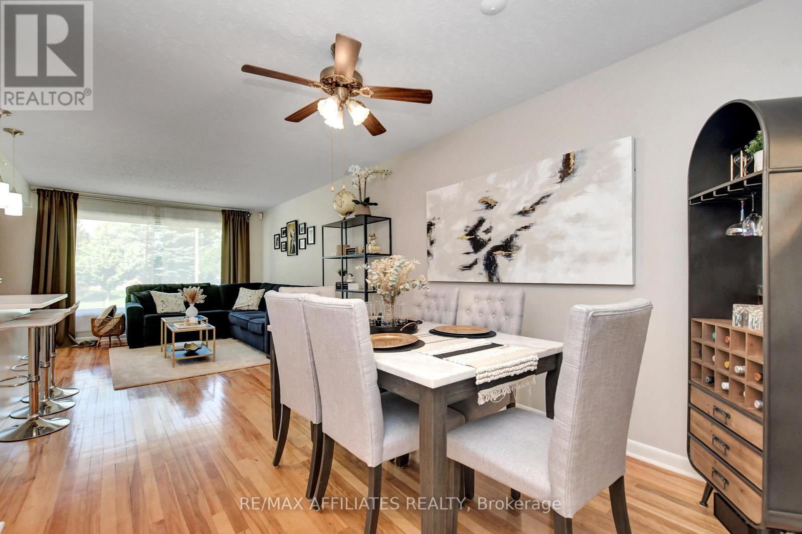 Photos of similar unit with same floorpan.