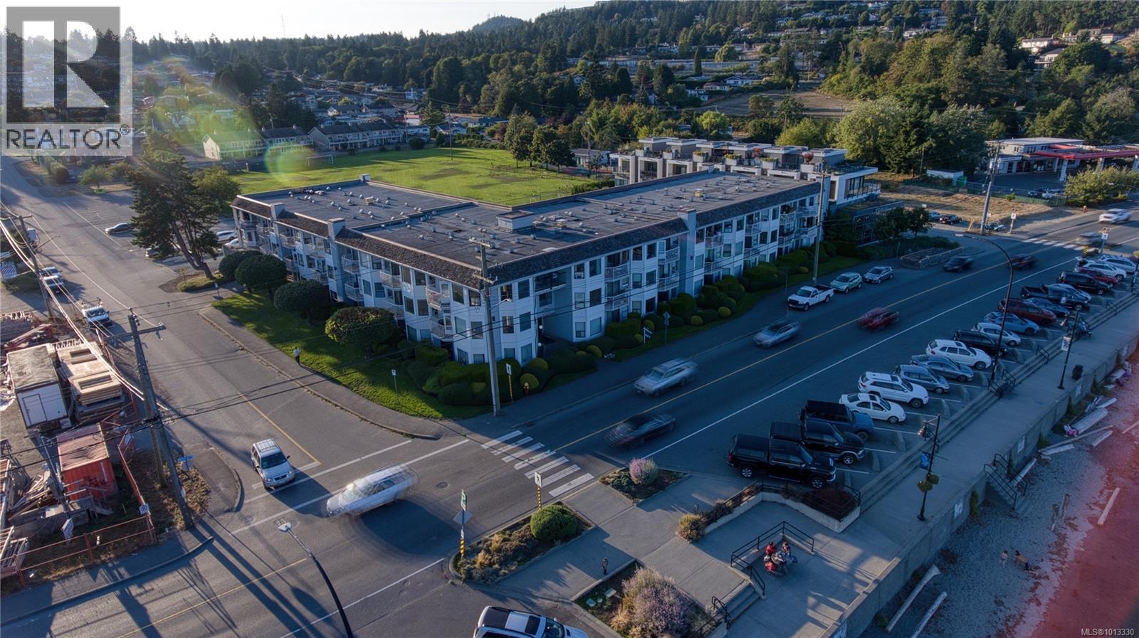 308 2815 Departure Bay Rd, Nanaimo