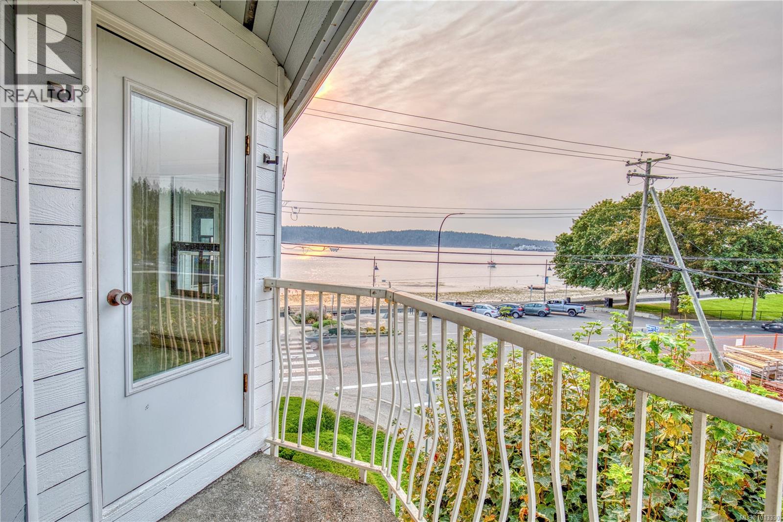 308 2815 Departure Bay Rd, Nanaimo