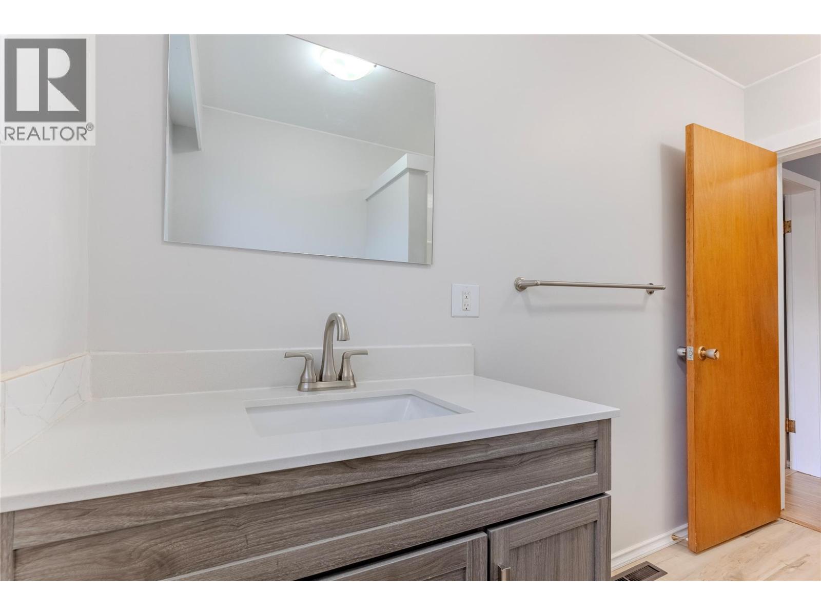 702 Brink Street, Ashcroft