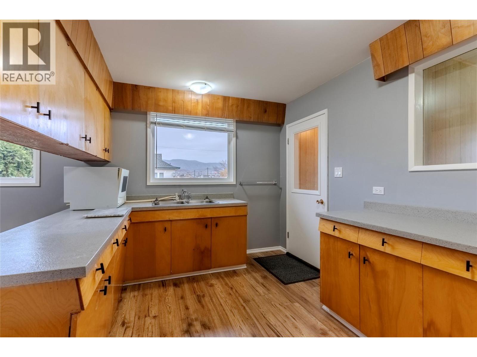 702 Brink Street, Ashcroft