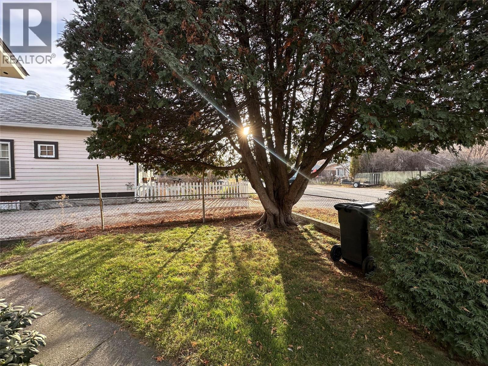702 Brink Street, Ashcroft