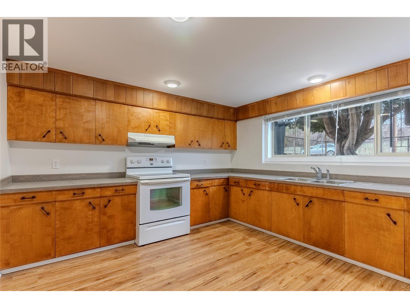 702 Brink Street, Ashcroft