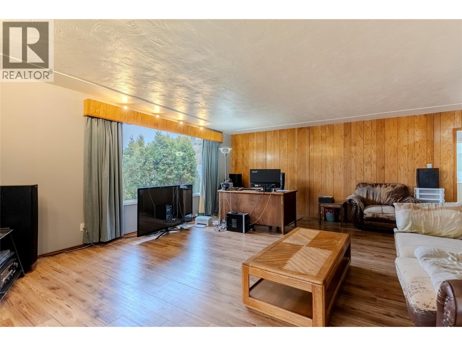 702 Brink Street, Ashcroft