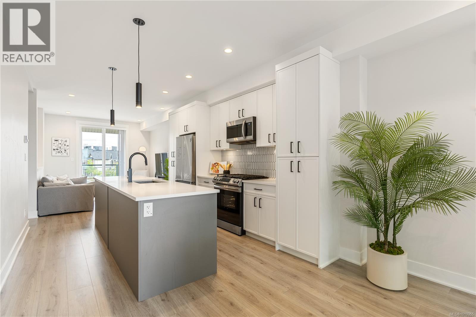  1161 Moonstone Loop, Langford