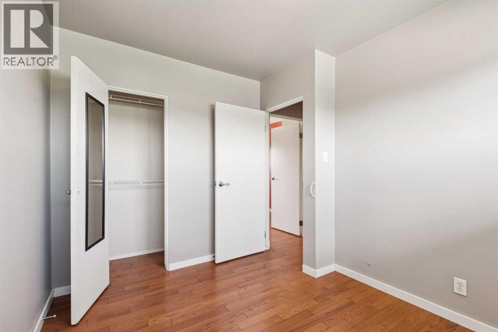 Single Family House for Sale in   Avenue NE Winston Heights/Mountview Calgary 