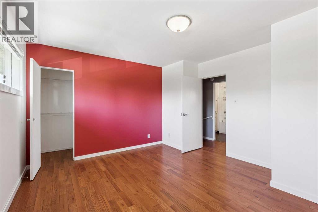 Single Family House for Sale in   Avenue NE Winston Heights/Mountview Calgary 