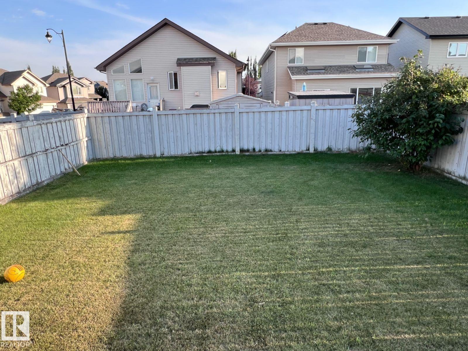 20707 56 AV NW, Edmonton