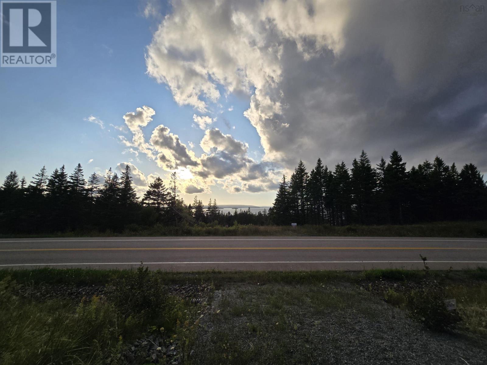 Property 7 of 11 of NO 4 Highway