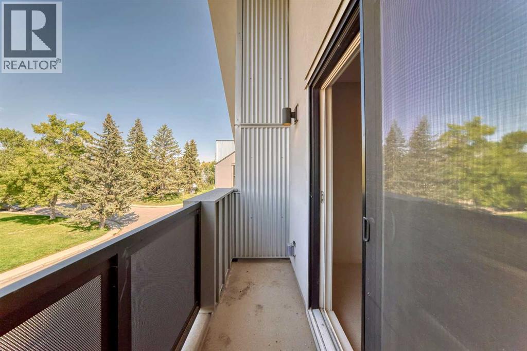 Single Family House for Sale in   Street SW Windsor Park Calgary 