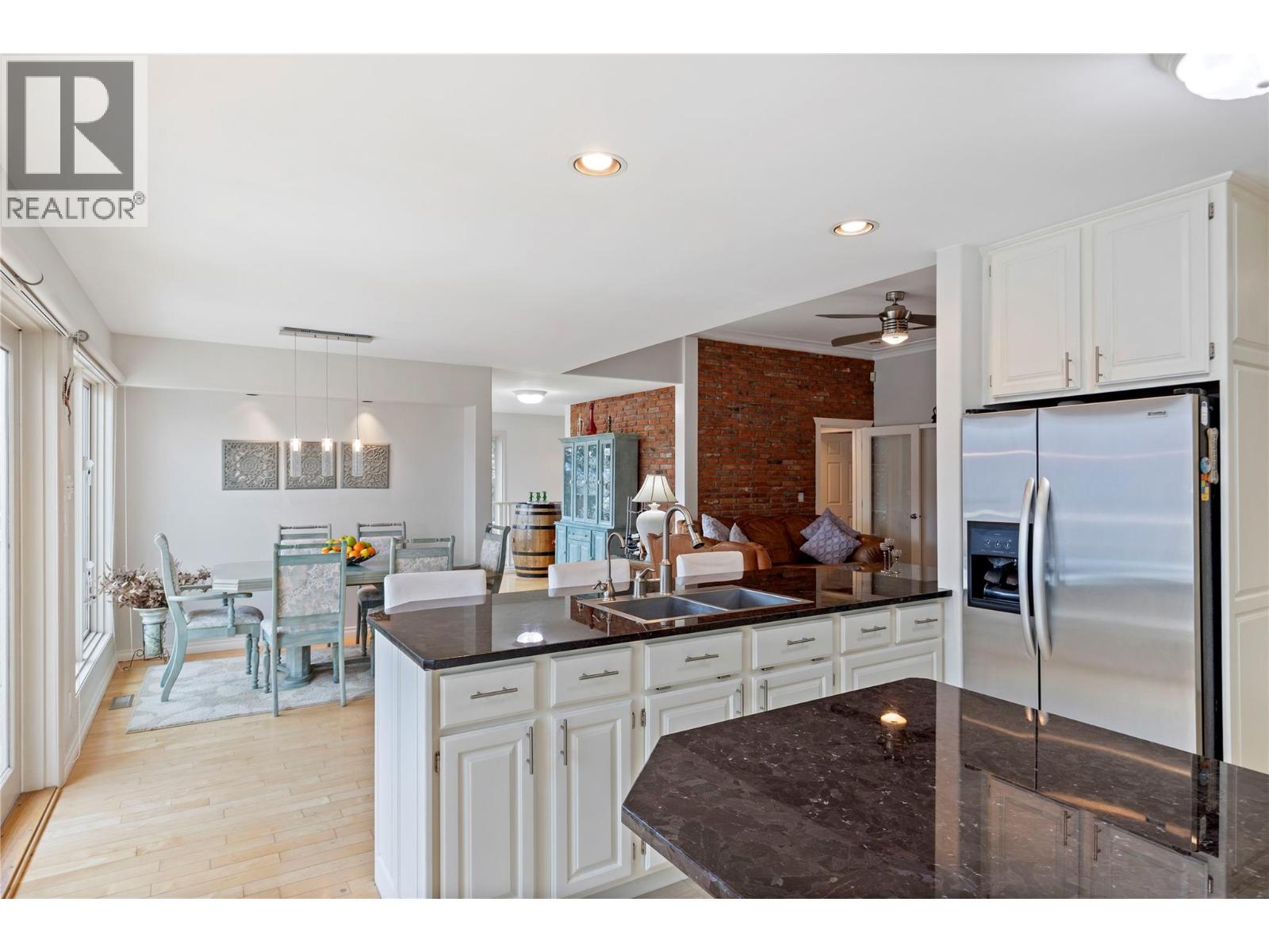 1116 Lynn Court, Kelowna