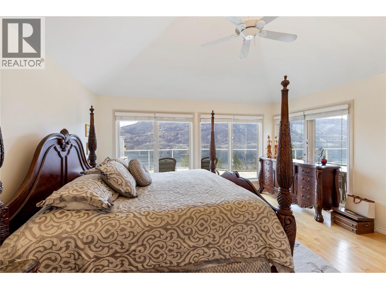  1116 Lynn Court, Kelowna