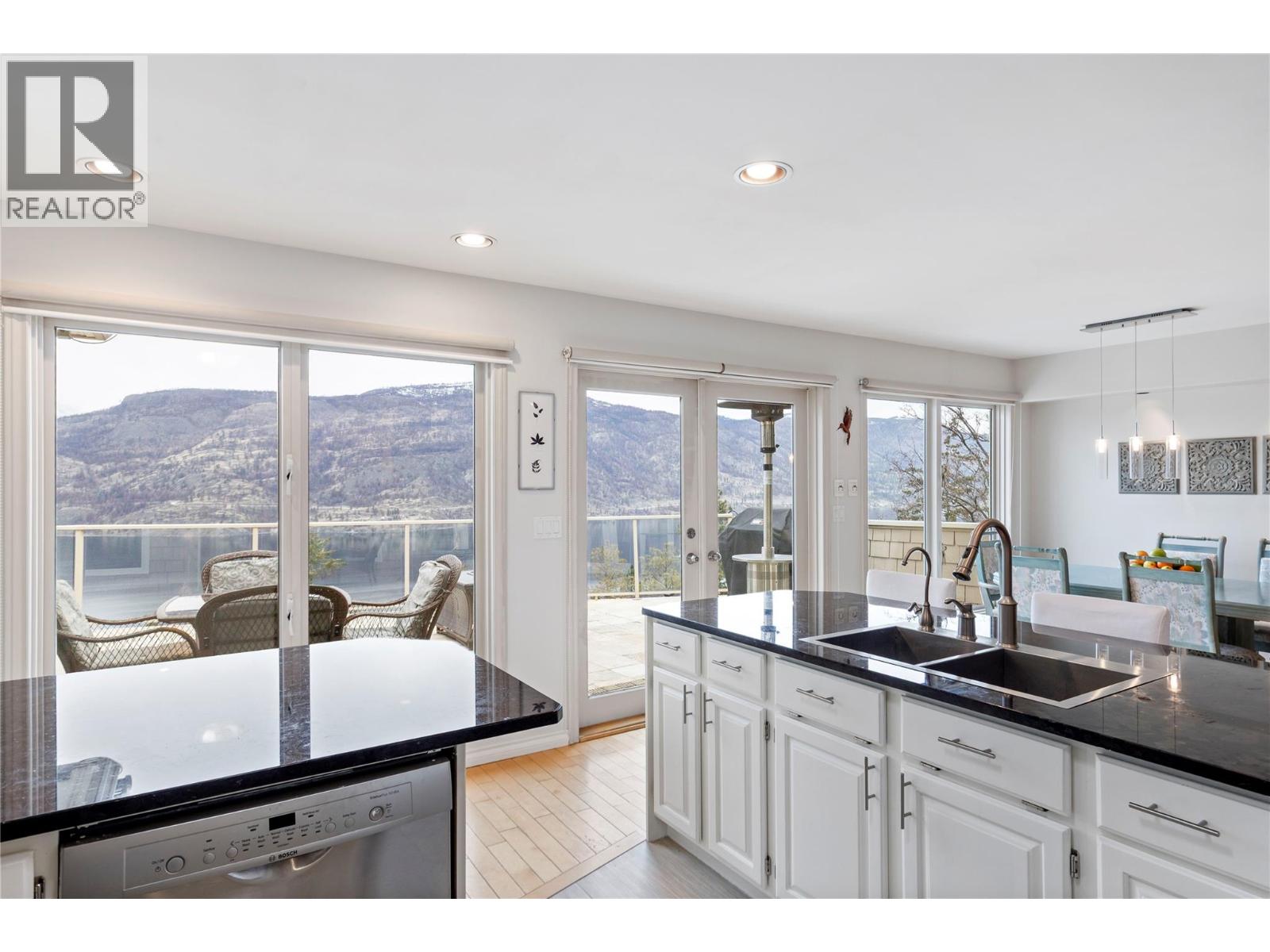  1116 Lynn Court, Kelowna