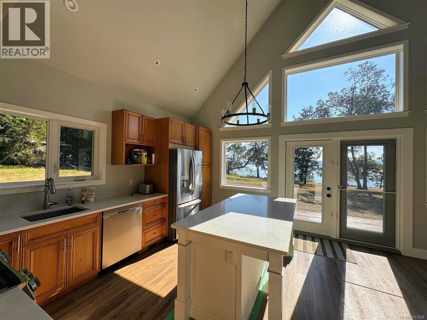 SL94 313 Evergreen Lane, Sidney Island