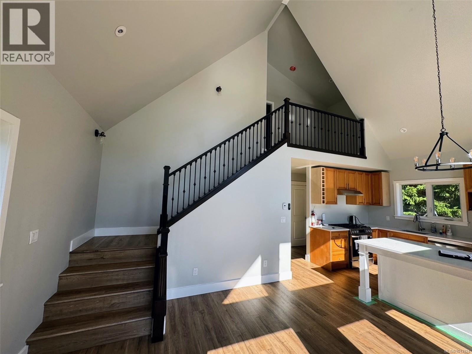 #SL94 313 Evergreen Lane - 6