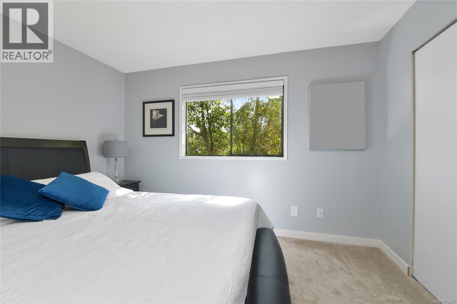  7037 WALLACE Drive, Central Saanich