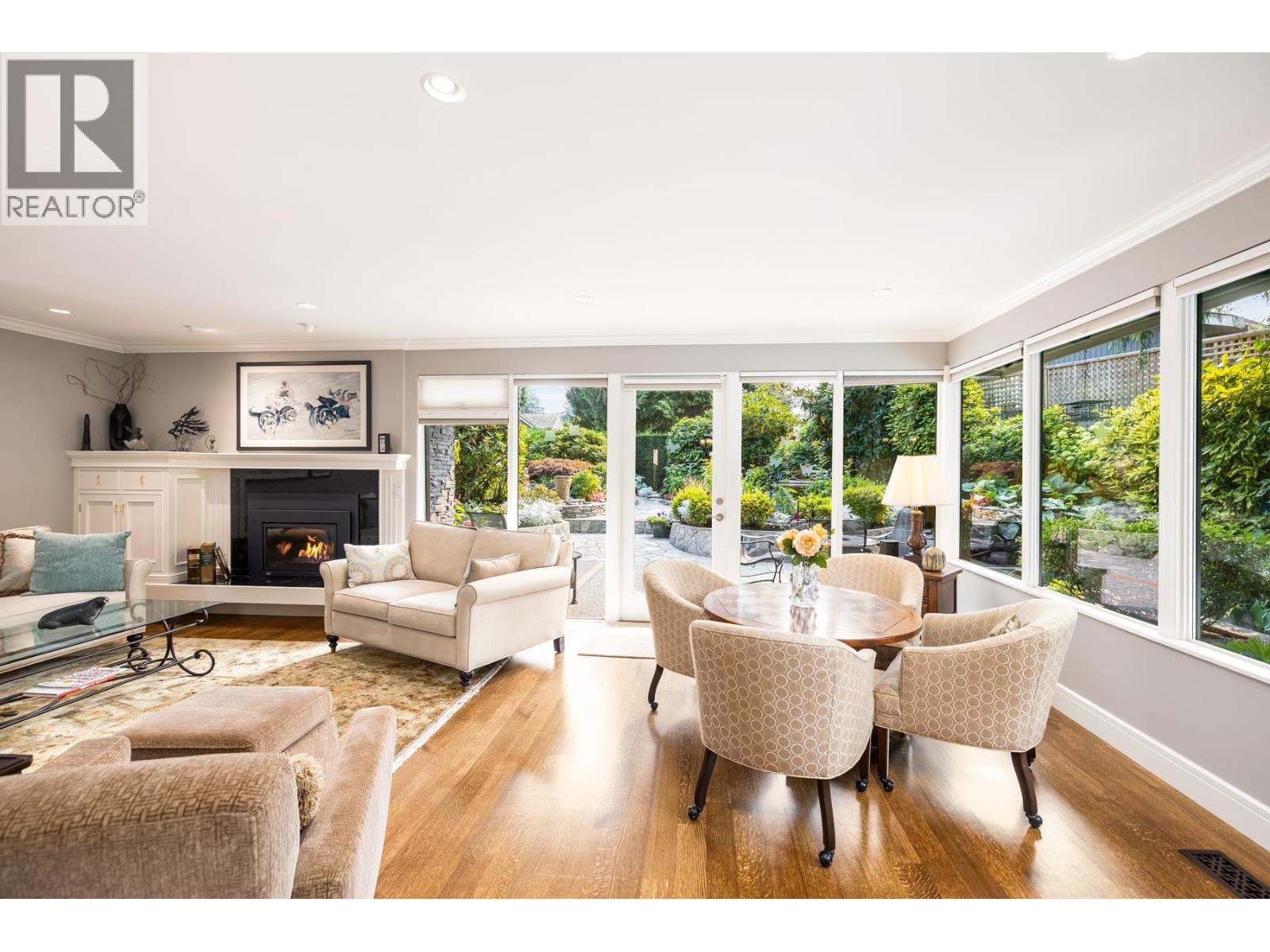4423 PATTERDALE DRIVE, North Vancouver